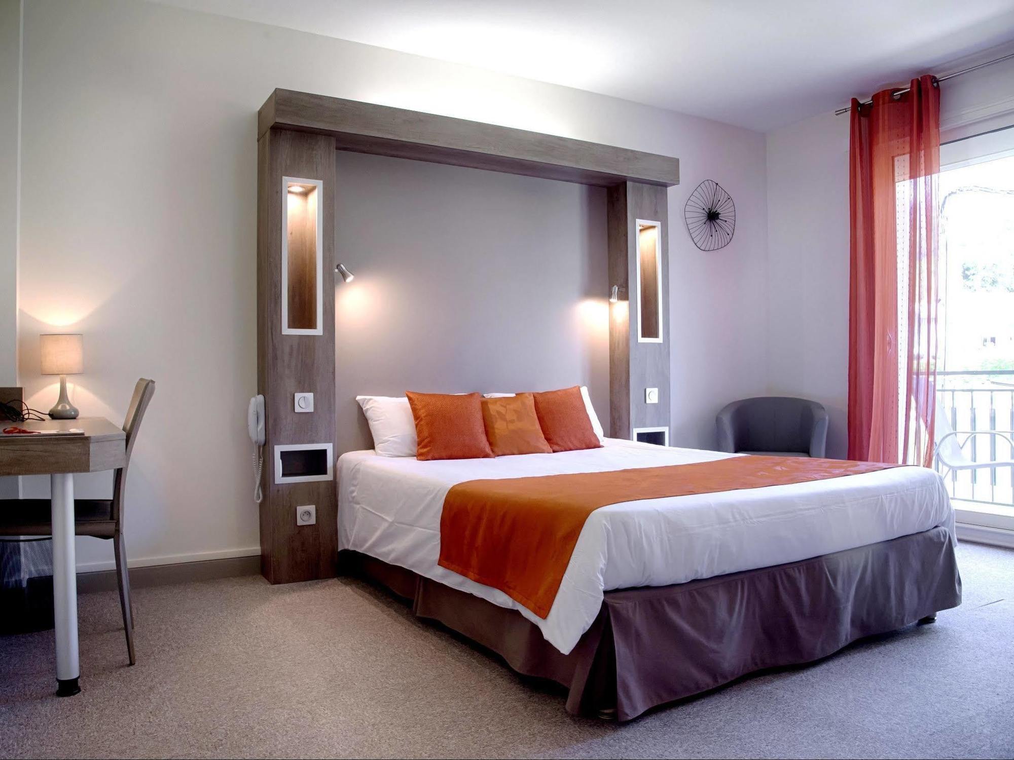 Hotel Les Mesanges Saint-Martin-dʼUriage Zewnętrze zdjęcie